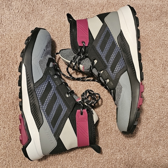 Adidas Terrex Trailmaker Mid GTX Hiking Boot Women's Like New 9.5 - Picture 2 of 7